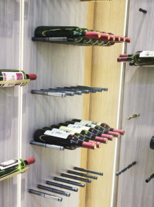 1bottle Al straight  wine pegs with customized colors